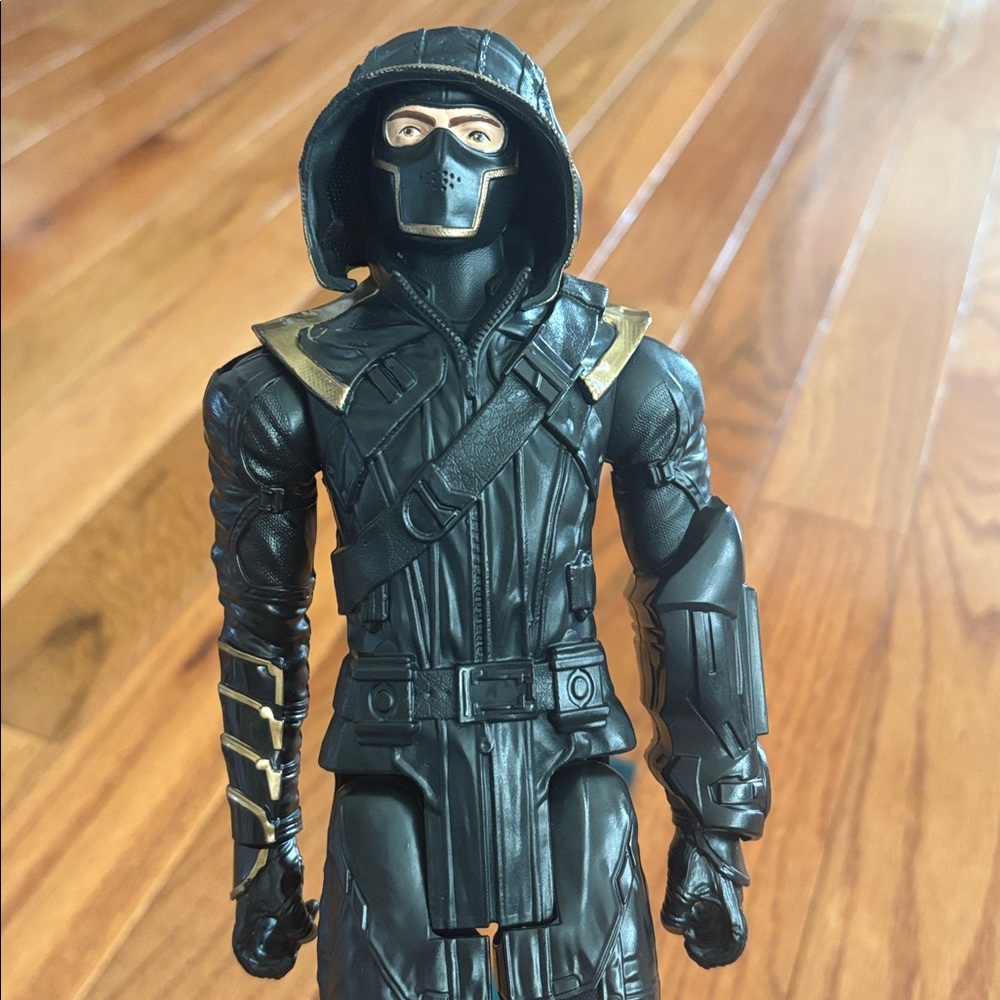 Antman and Hawkeye action figures - Picture 3 of 10